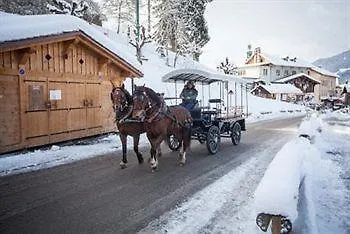 Отель Planb - Living Saint-gervais - 250m Des Remontees Mecaniques Сен-Жерве-Ле-Бэн